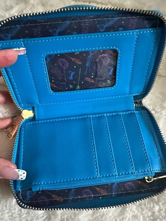 Loungefly hocus Pocus  Witch Zip Wallet - Blue Disney - Picture 4 of 7